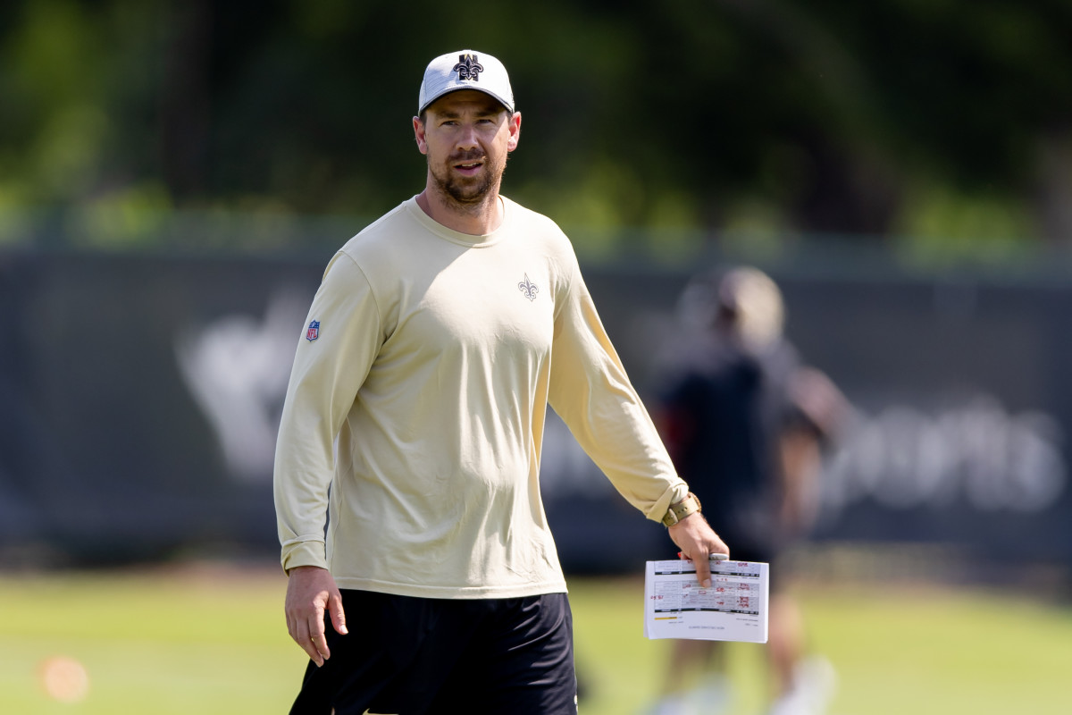 New Orleans Saints QB Derek Carr impressing early in offseason under ...