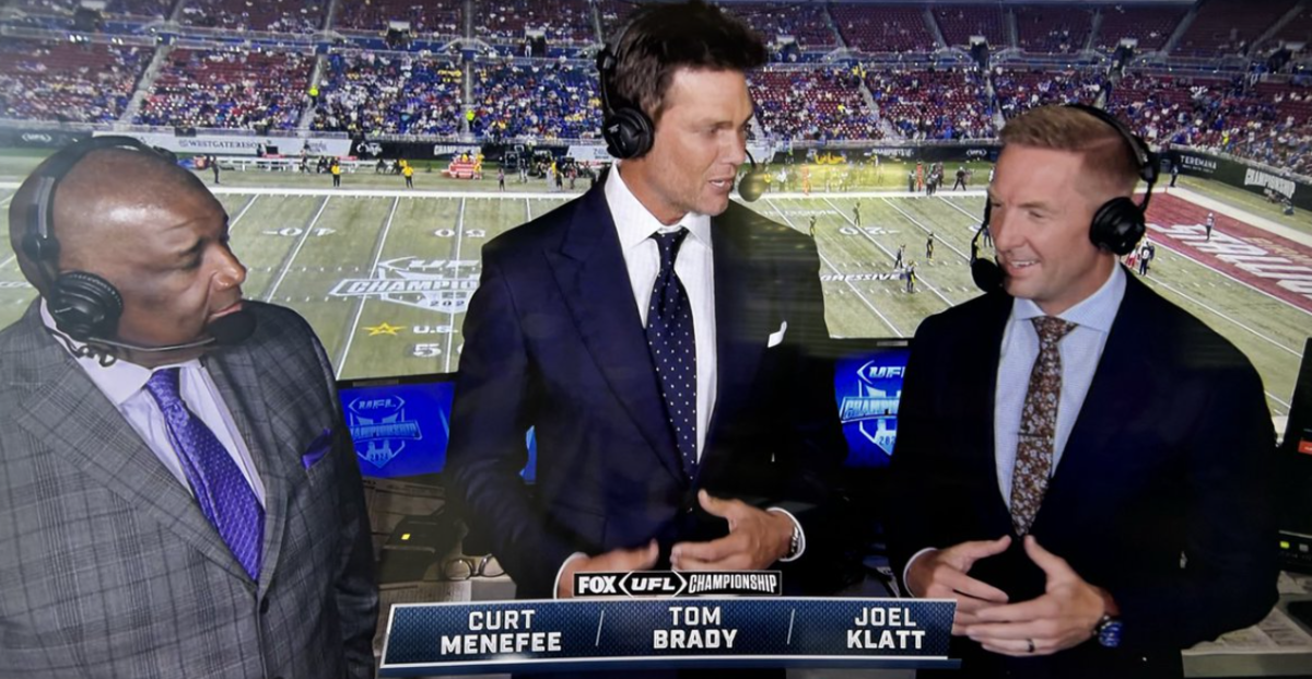 Here's A Look At Patriots Legend Tom Brady's Broadcasting Debut On FOX ...