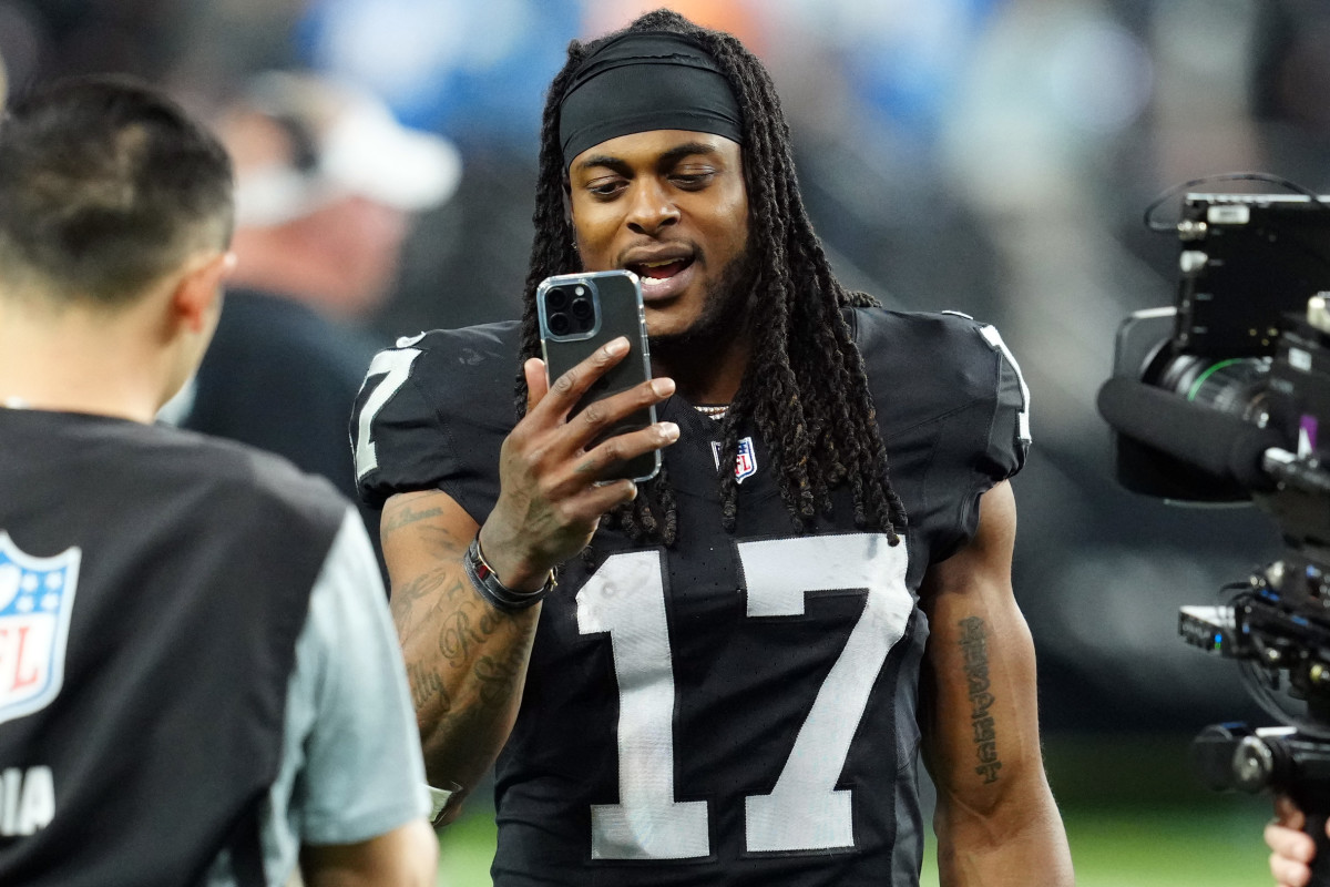 Raiders WR Davante Adams has a message for any player trying to recruit