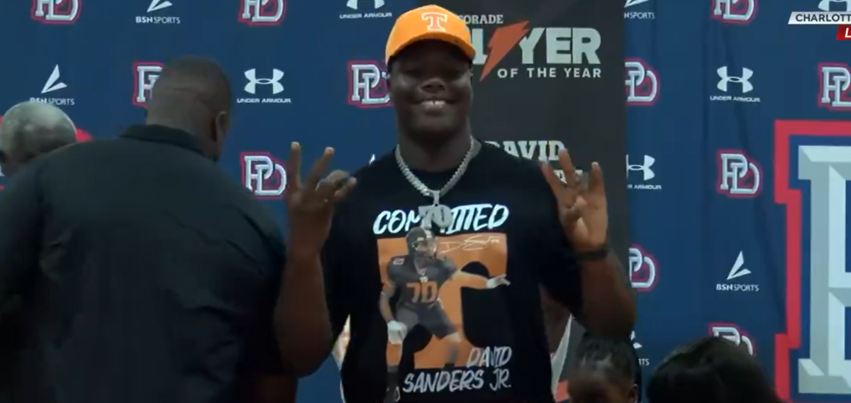 The cat might have been out of the bag for new Vols football commit ...