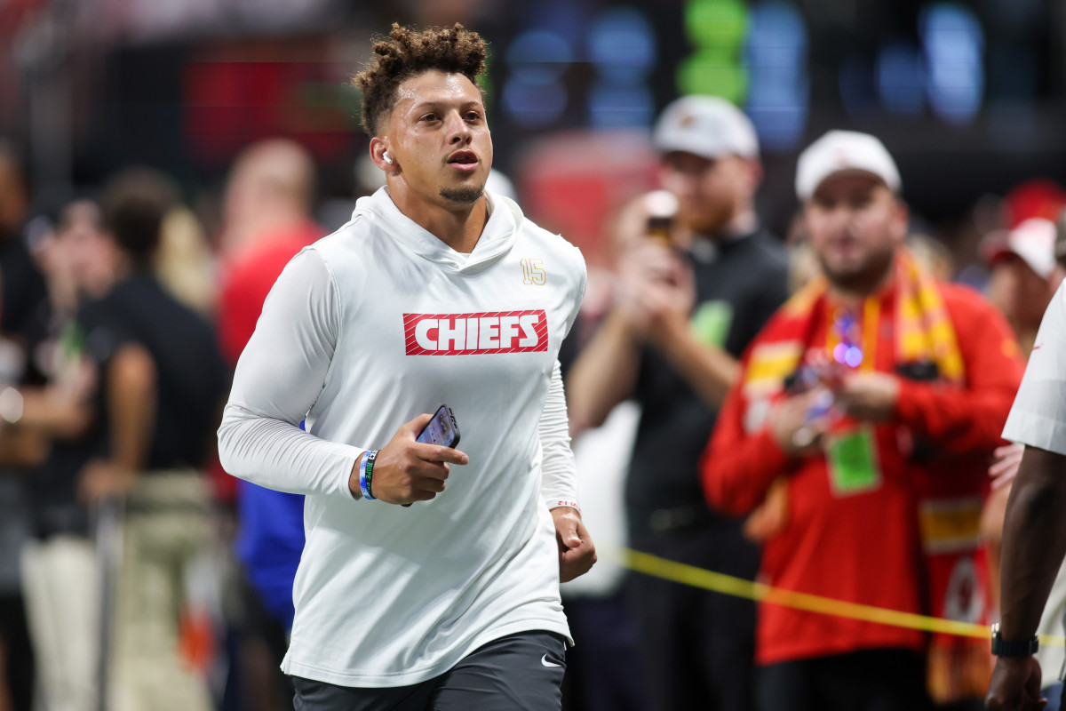 Sep 22, 2024; Atlanta, Georgia, USA; Kansas City Chiefs quarterback Patrick Mahomes (15) prepares for a game against the Atlanta Falcons at Mercedes-Benz Stadium.