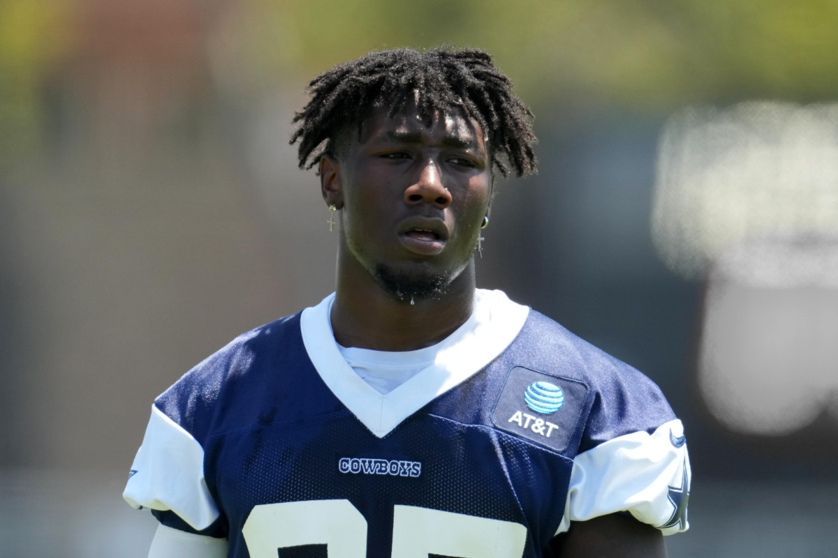 Cowboys Veteran Makes Strong Promise About Rookie DeMarvion Overshown