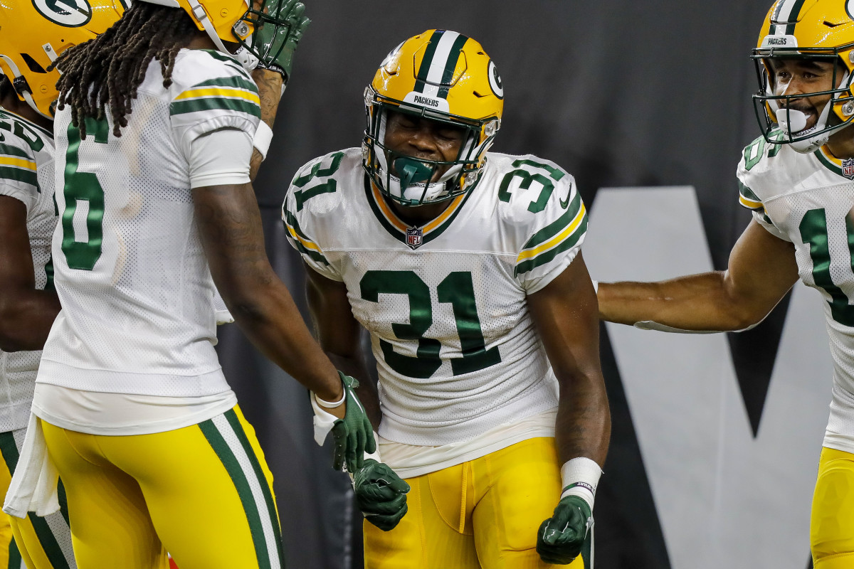 Packers: Becoming a father and author, Dillon has improved focus