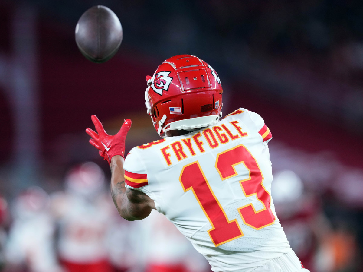 Chiefs fill 16-man practice squad with two new additions