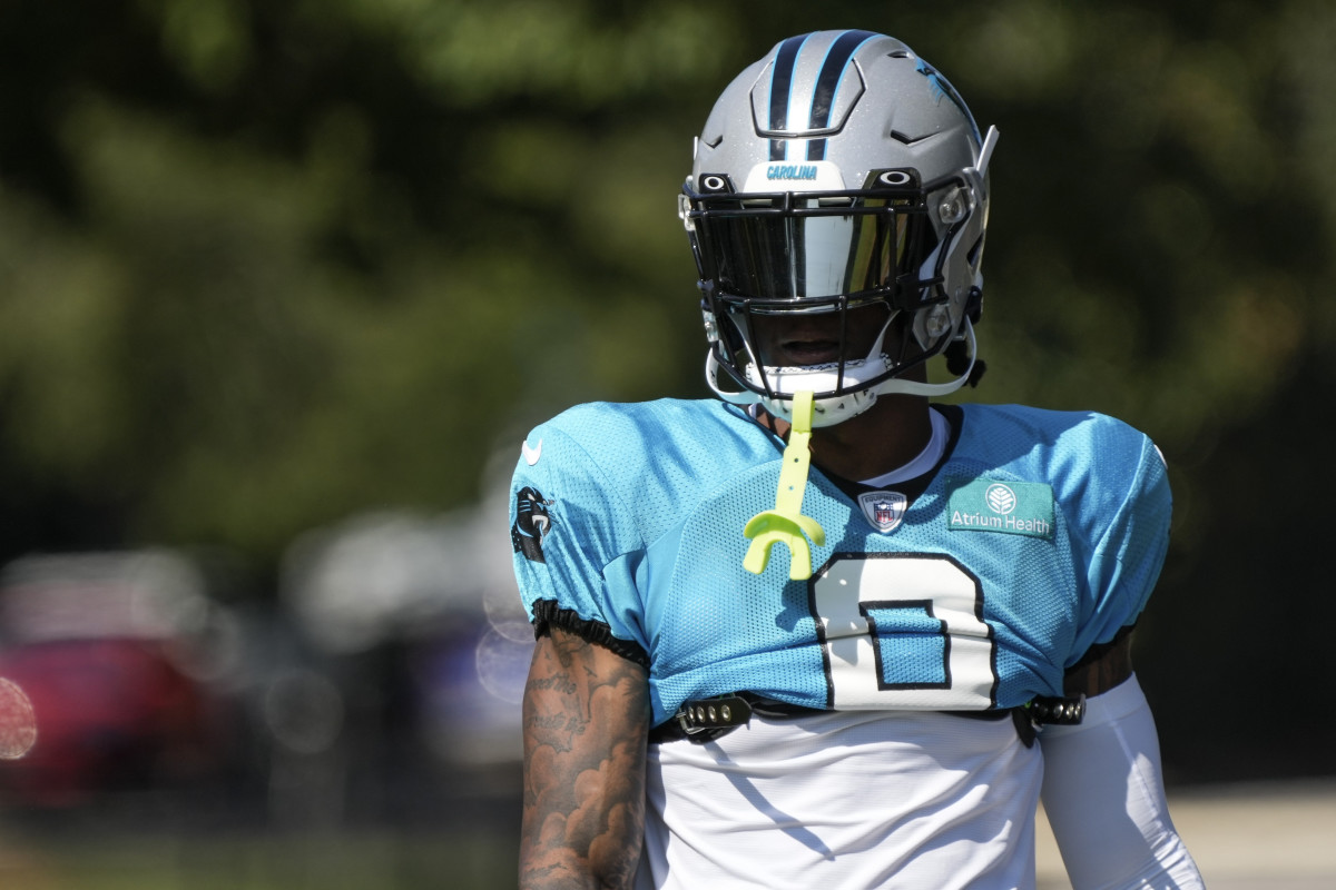 Carolina Panthers CB Jaycee Horn suffers hamstring injury vs. Atlanta  Falcons - A to Z Sports