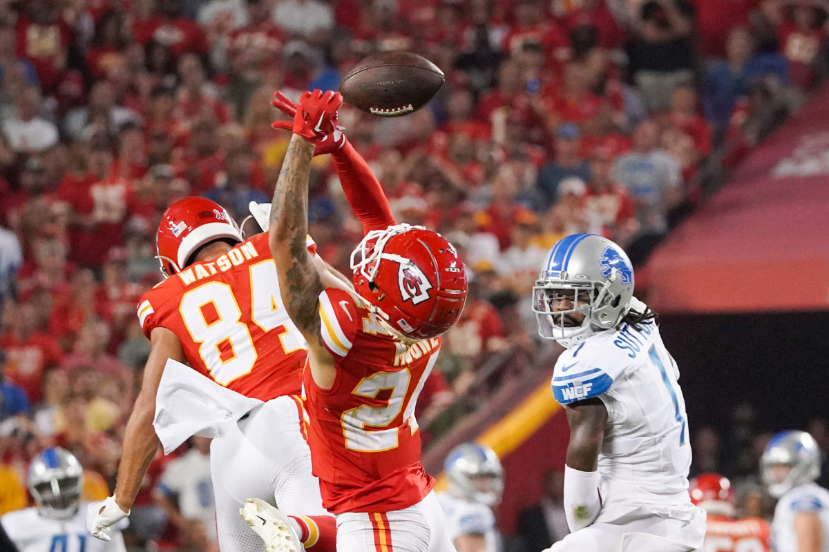 Kansas City Chiefs receivers struggled with more than drops in Week 1 - A  to Z Sports