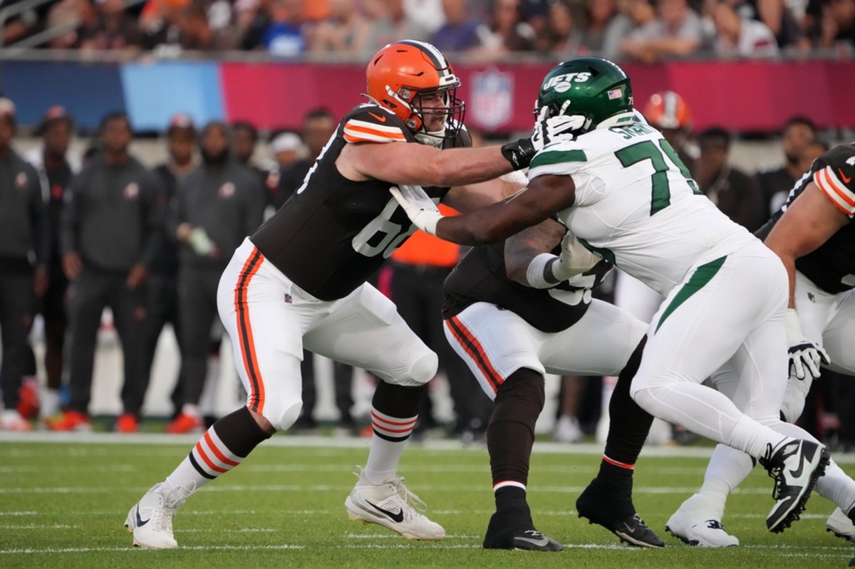 Browns' Myles Garrett in a walking boot following loss to Ravens, gives  positive update - A to Z Sports