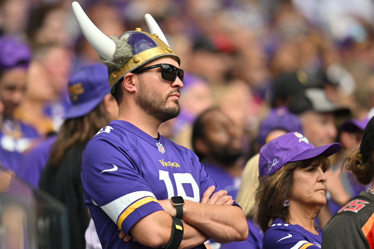 What time is the Minnesota Vikings vs. Tampa Bay Buccaneers game tonight?  Channel, streaming options, how to watch