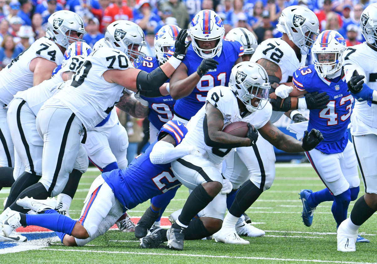 Raiders' losers from brutal 38-10 loss to Buffalo Bills - A to Z Sports