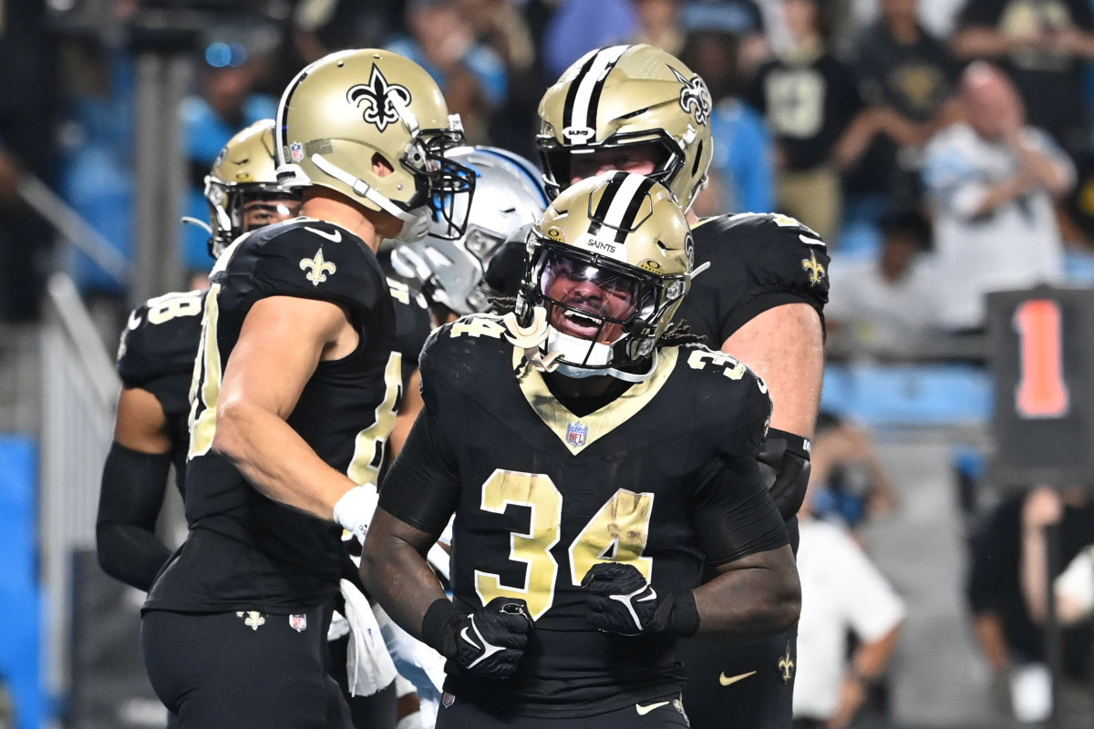 Tony Jones Jr.'s Week 2 performance forces the Saints to make a tough  decision - A to Z Sports