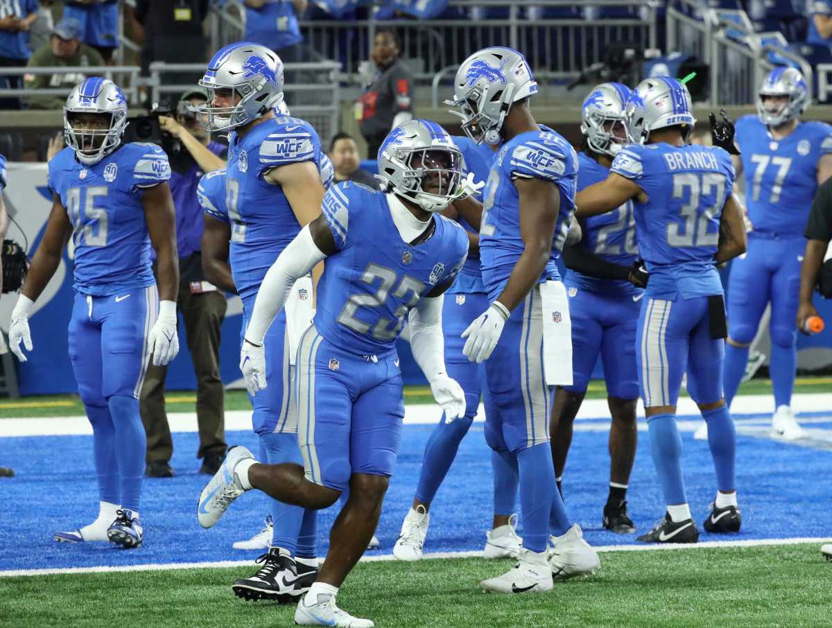 wcf detroit lions uniform