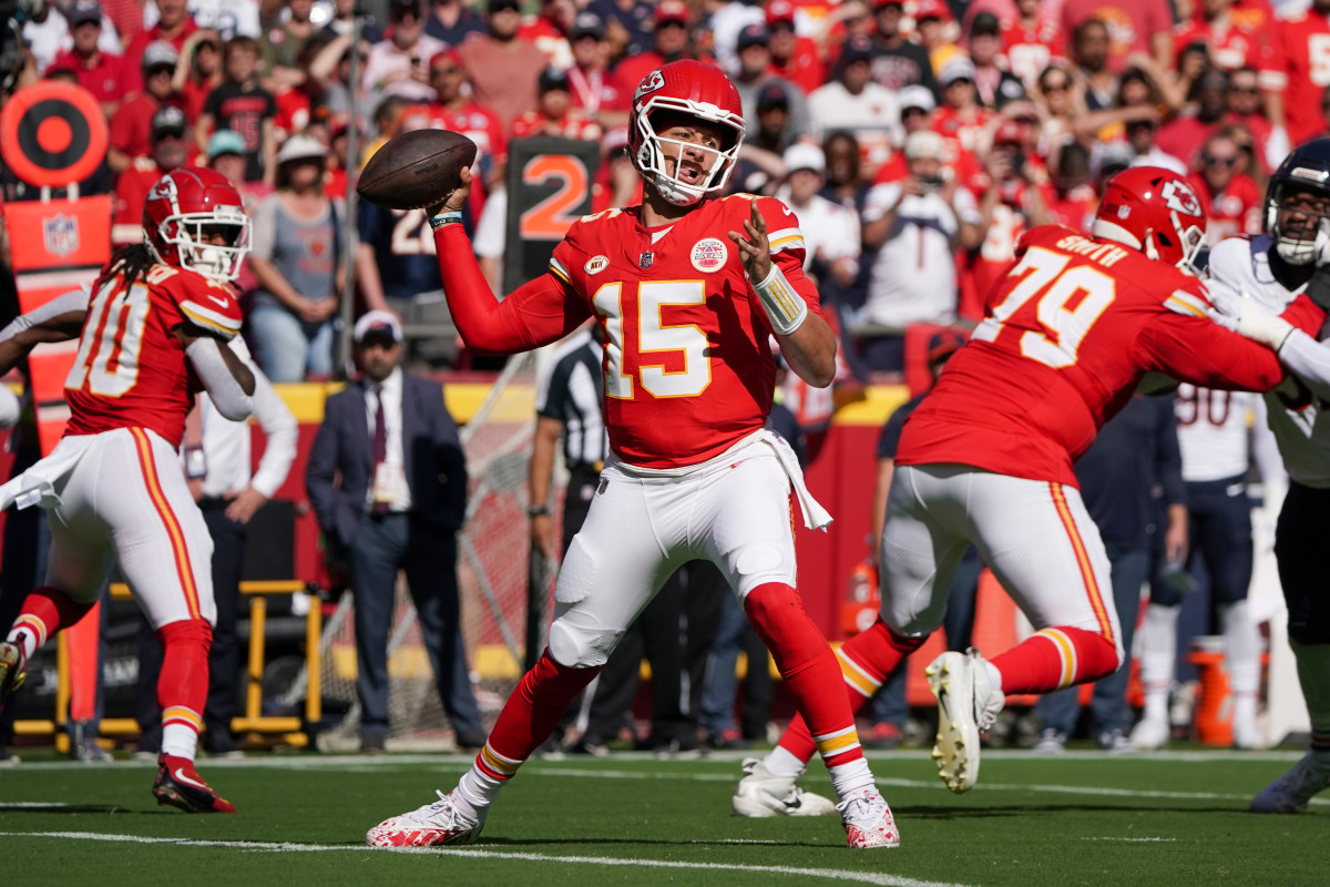 Kansas City Chiefs QB Patrick Mahomes injured after TD nullified