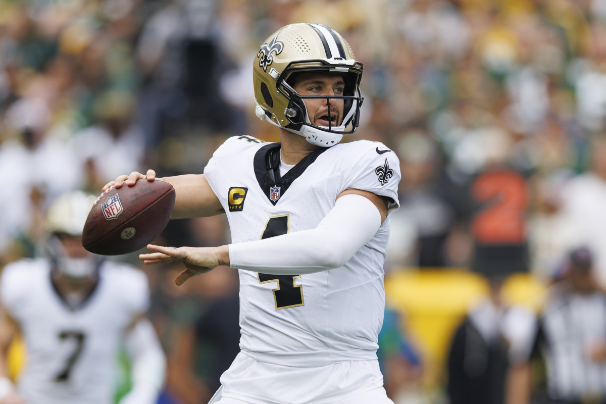 Saints QB Derek Carr starts against Tampa Bay one week after his shoulder  injury