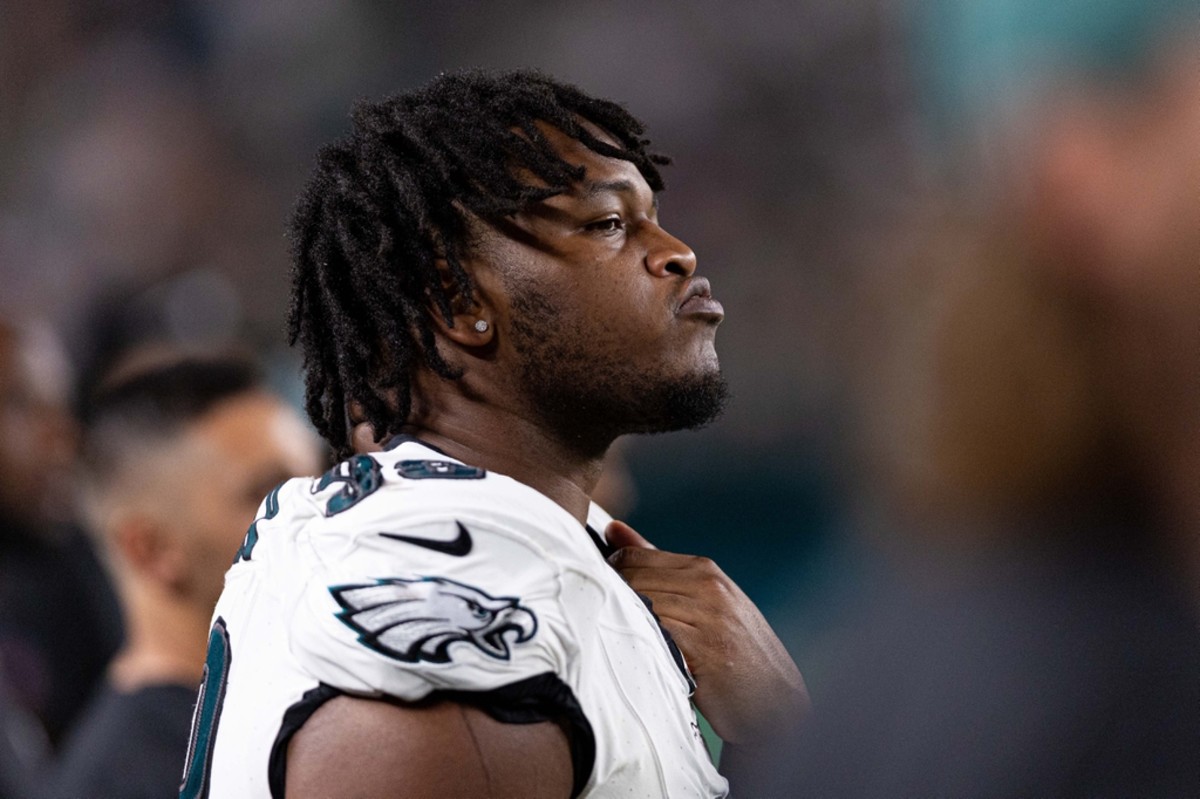 Eagles rookie Jalen Carter feasted on the Buccaneers in front of family