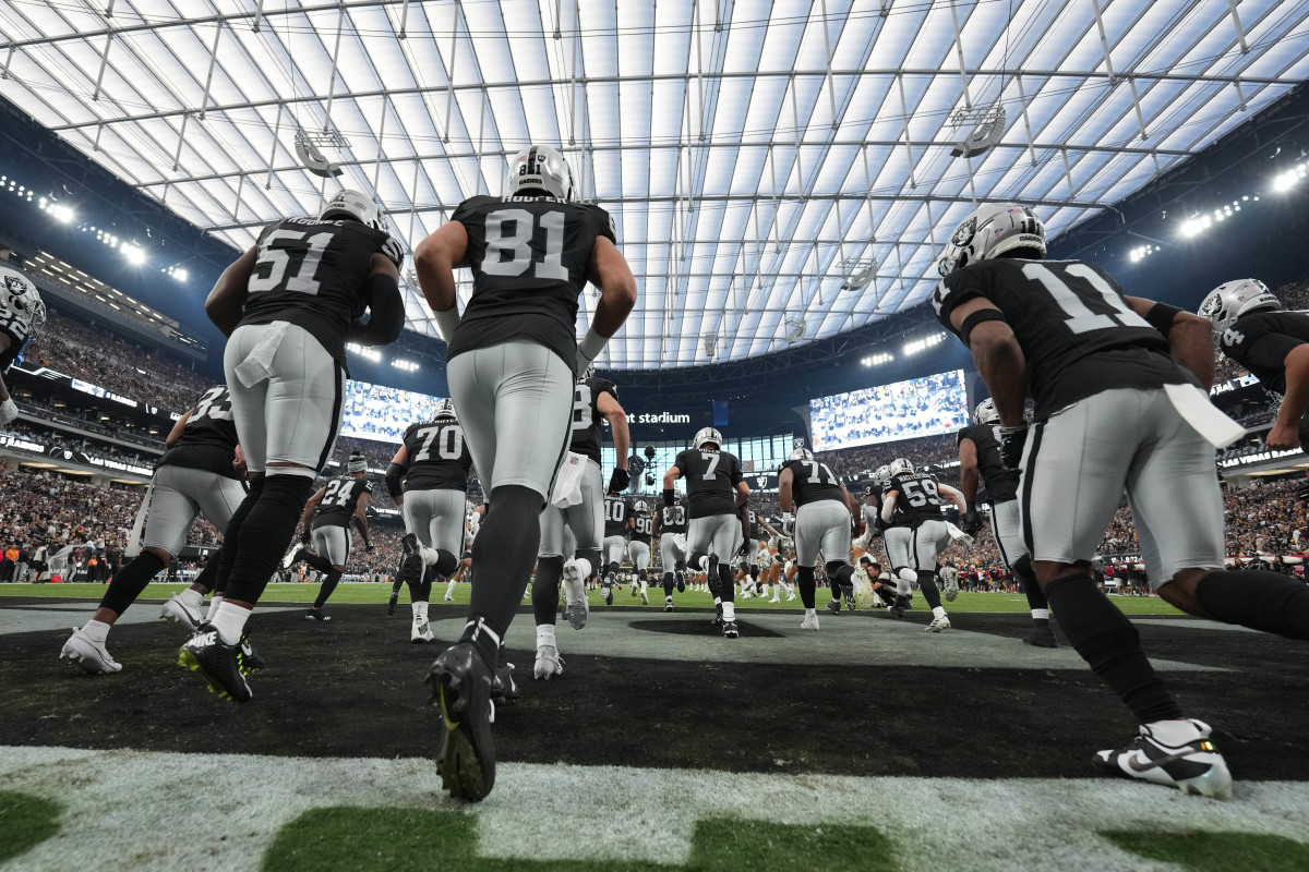 Raiders halftime performance for Monday Night Football vs. Packers