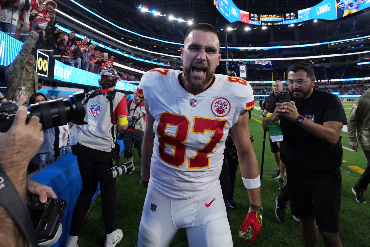 Super Bowl 2023: Kansas City Chiefs show off white jerseys