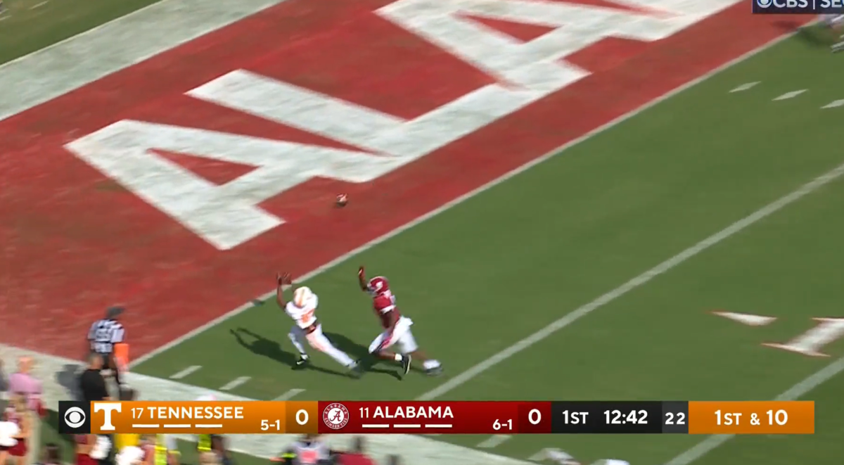 Tennessee vs. Alabama: Joe Milton connects with Squirrel White for long  touchdown