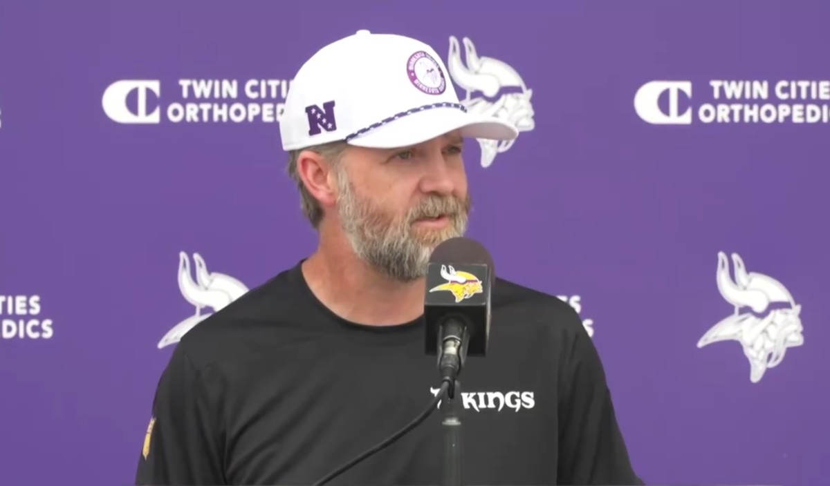 He's a great worker' Vikings OC Wes Phillips highlights pivotal reason why Josh  Oliver received an extension