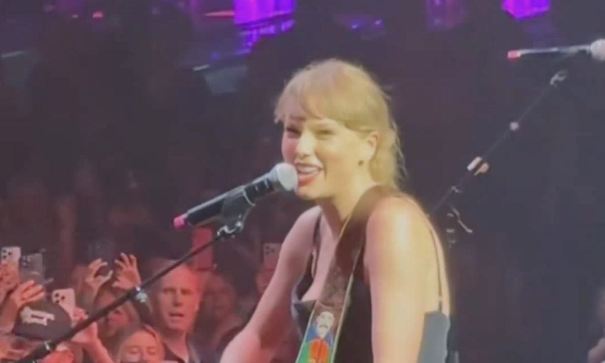 Taylor Swift performs at Tight End University