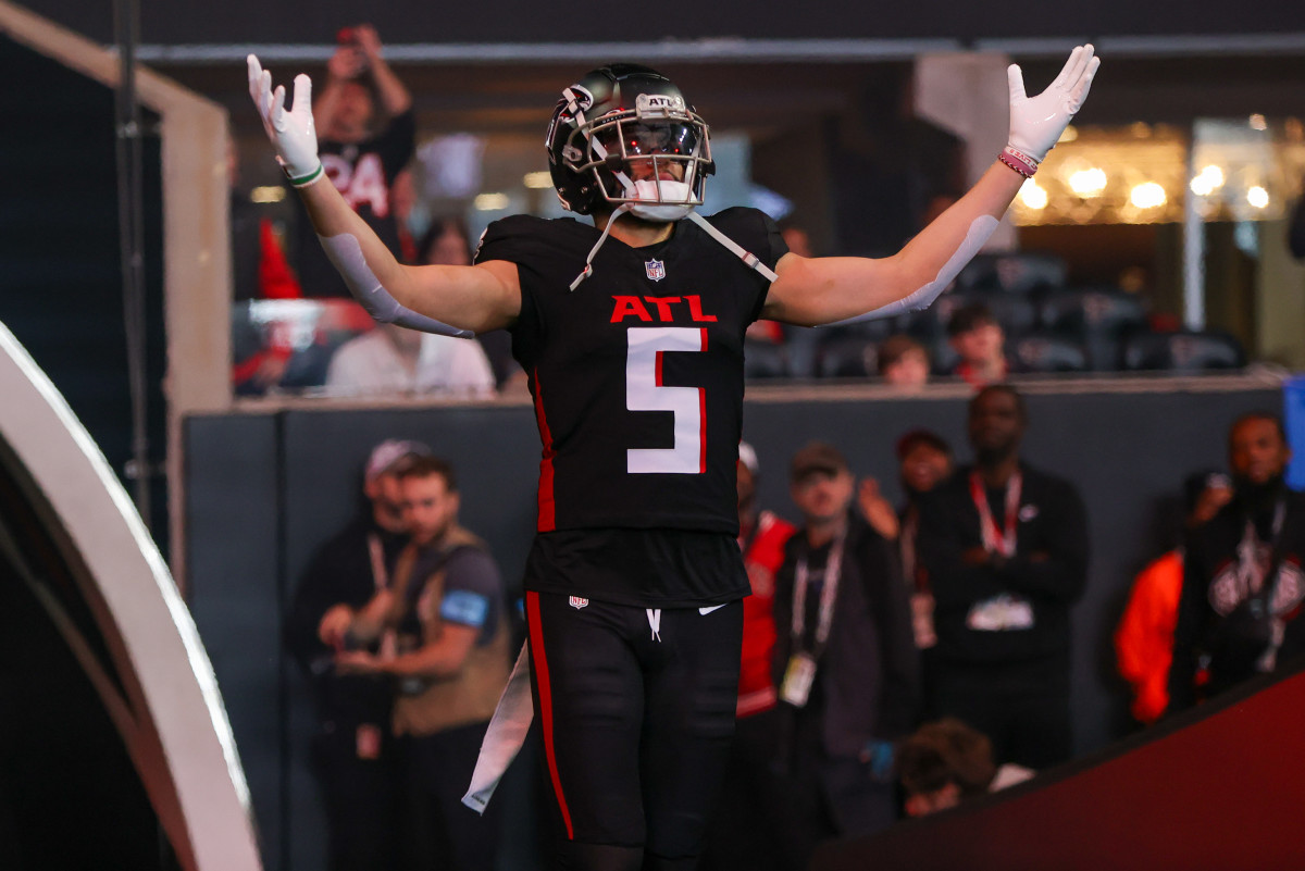NFL analysts debate what Atlanta Falcons WR Drake London's stat line will look like in 2025