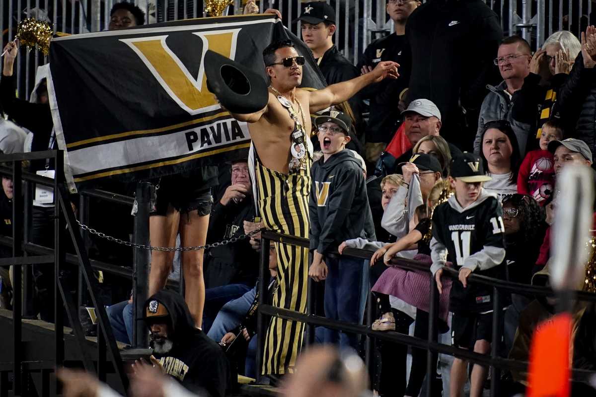 How to watch, listen and stream Texas vs. Vanderbilt college football game week 9