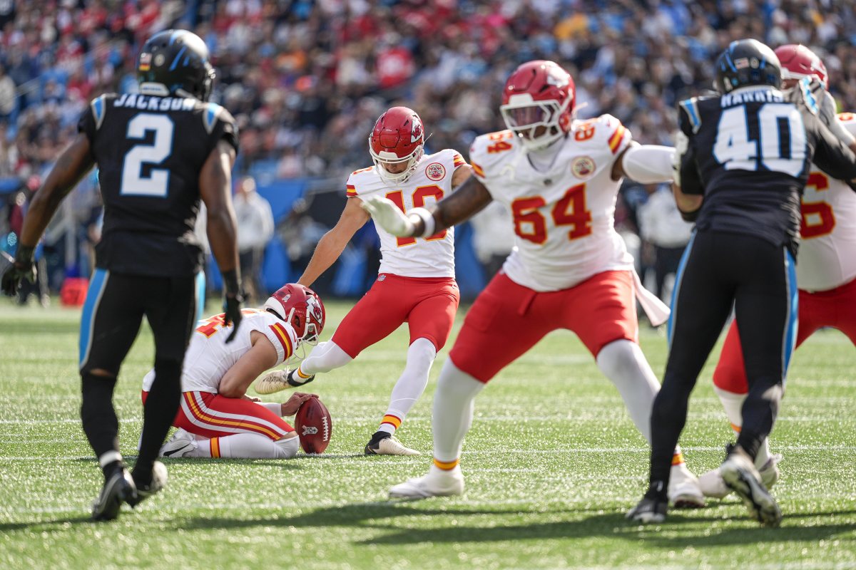 Nov 24, 2024; Charlotte, North Carolina, USA; Kansas City Chiefs place kicker Spencer Shrader (40) adds a field goal during the first quarter against the Carolina Panthers at Bank of America Stadium.