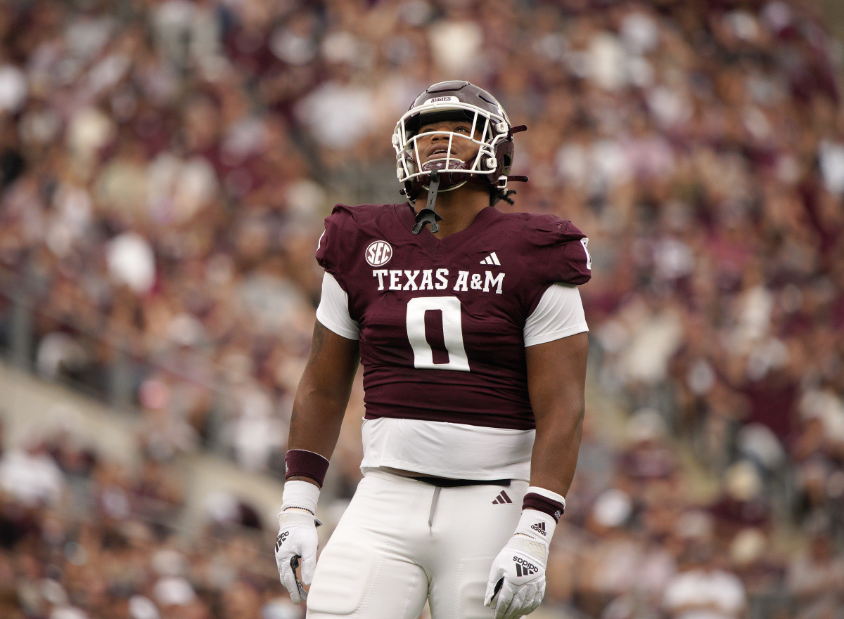 The 2022 Texas A&M football recruiting class went from historic to pathetic in just a couple of