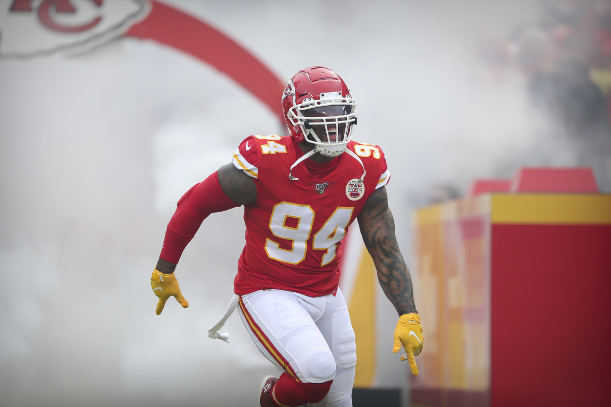 Jan 12, 2020; Kansas City, MO, USA; Kansas City Chiefs defensive end Terrell Suggs (94) takes the field to face the Houston Texans in a AFC Divisional Round playoff football game at Arrowhead Stadium.