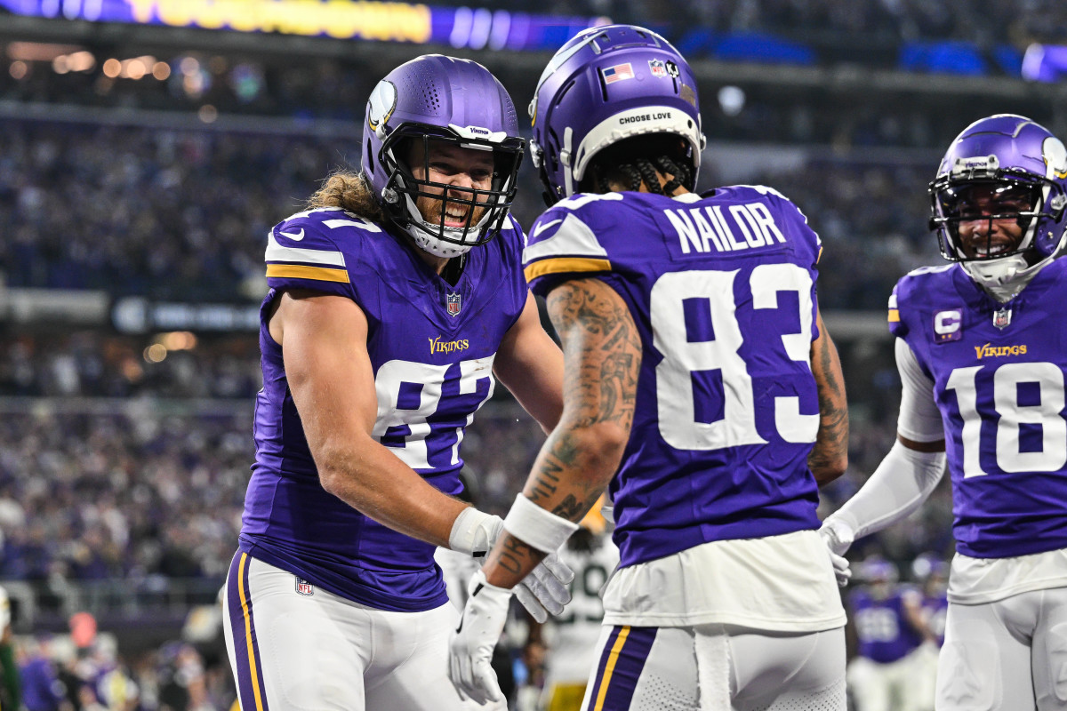 Sam Darnold's career day and Jalen Nailor stepping up highlighted the  Vikings' huge win vs. Packers