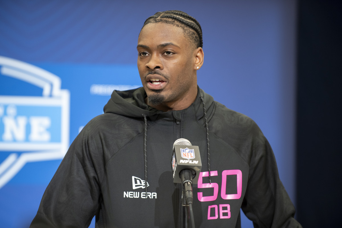 Feb 27, 2025; Indianapolis, IN, USA; Georgia defensive back Malaki Starks (DB50) during the 2025 NFL Combine at Lucas Oil Stadium.