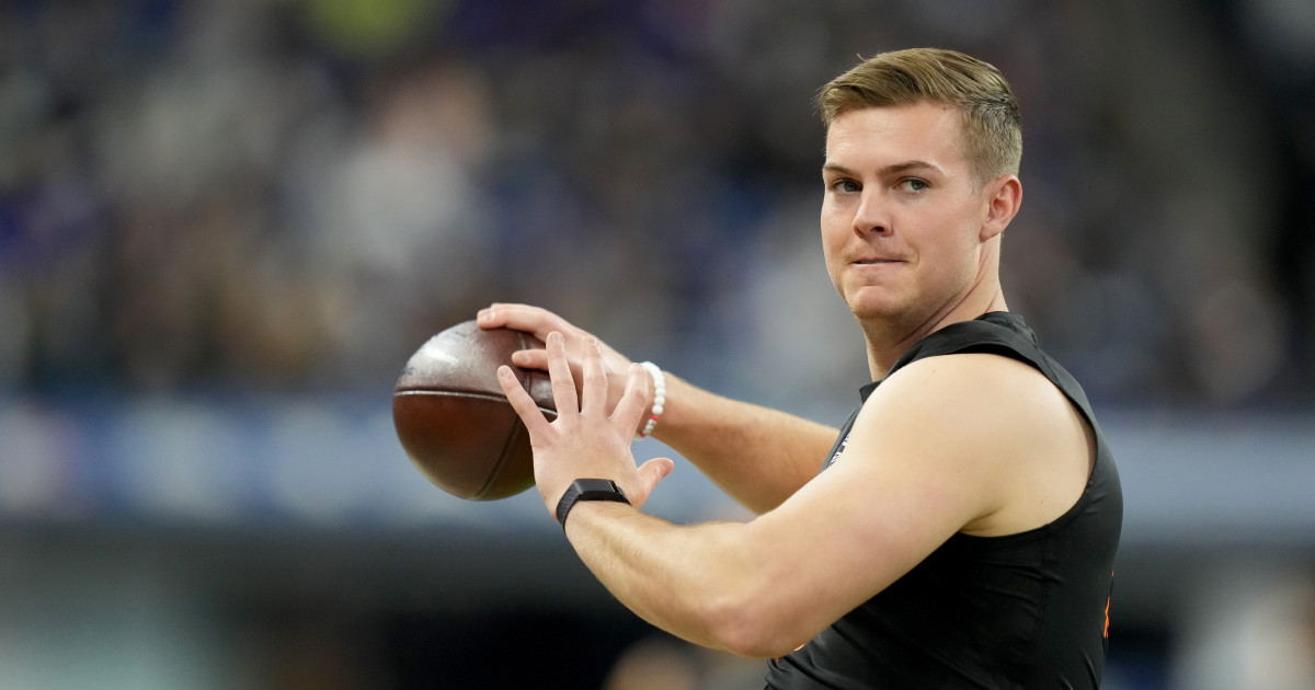 Steelers rookie quarterback Will Howard is already doing what other rookies  won't to get ahead on the depth chart in Pittsburgh - A to Z Sports