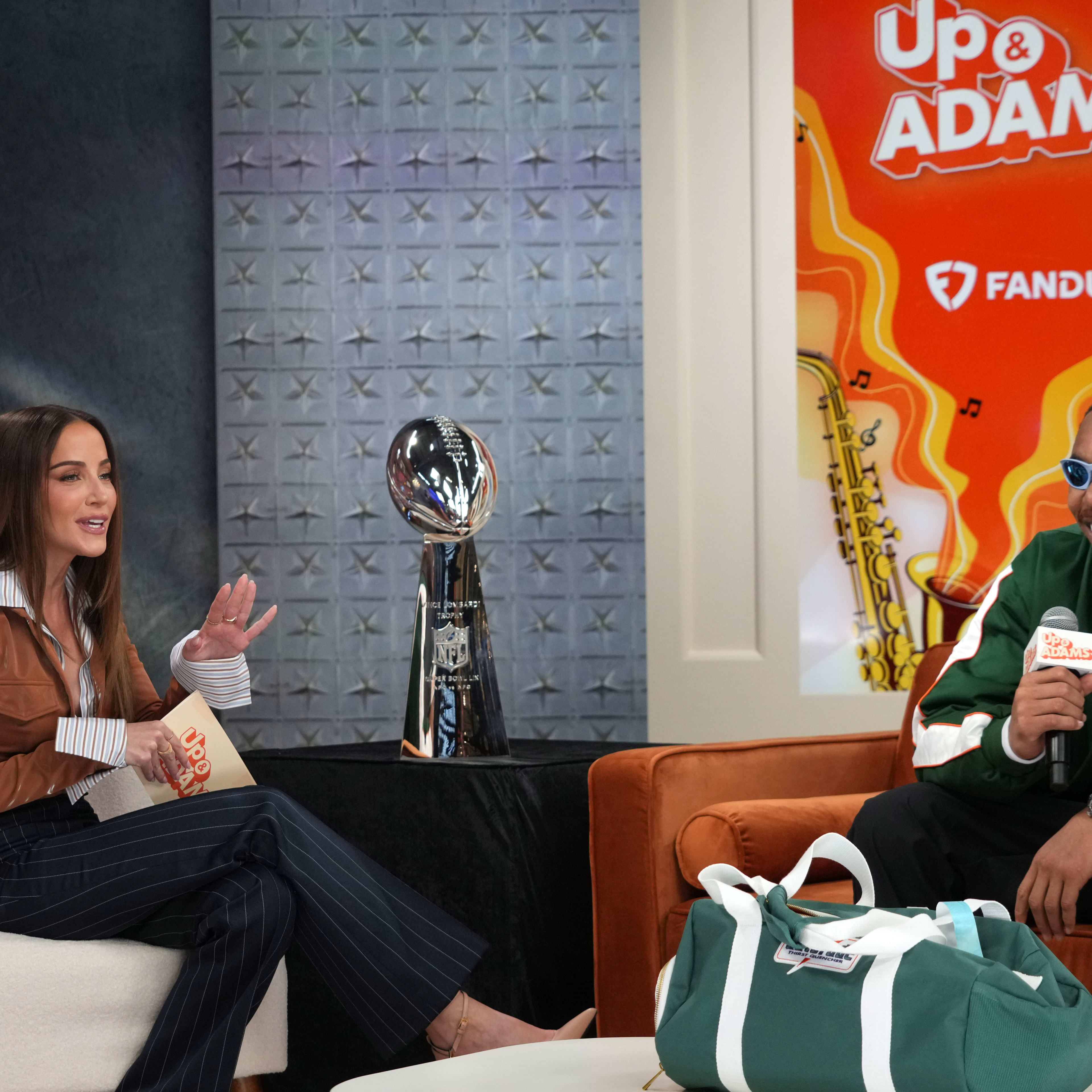 NFL insiders dump a bucket of cold water on the Bears' dreams of ...