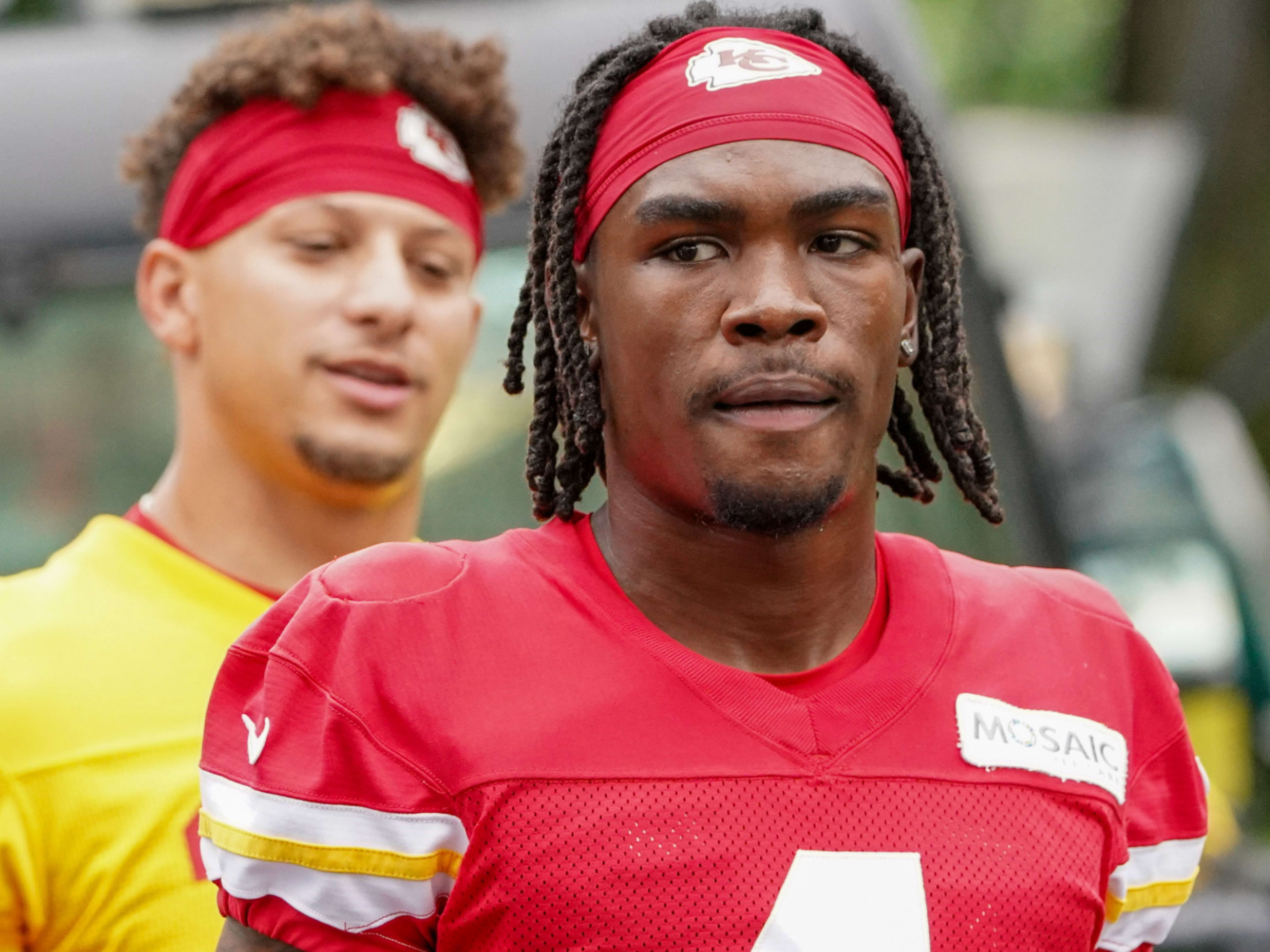 KC Chiefs WR Rashee Rice turns himself in after arrest warrant issued - A  to Z Sports