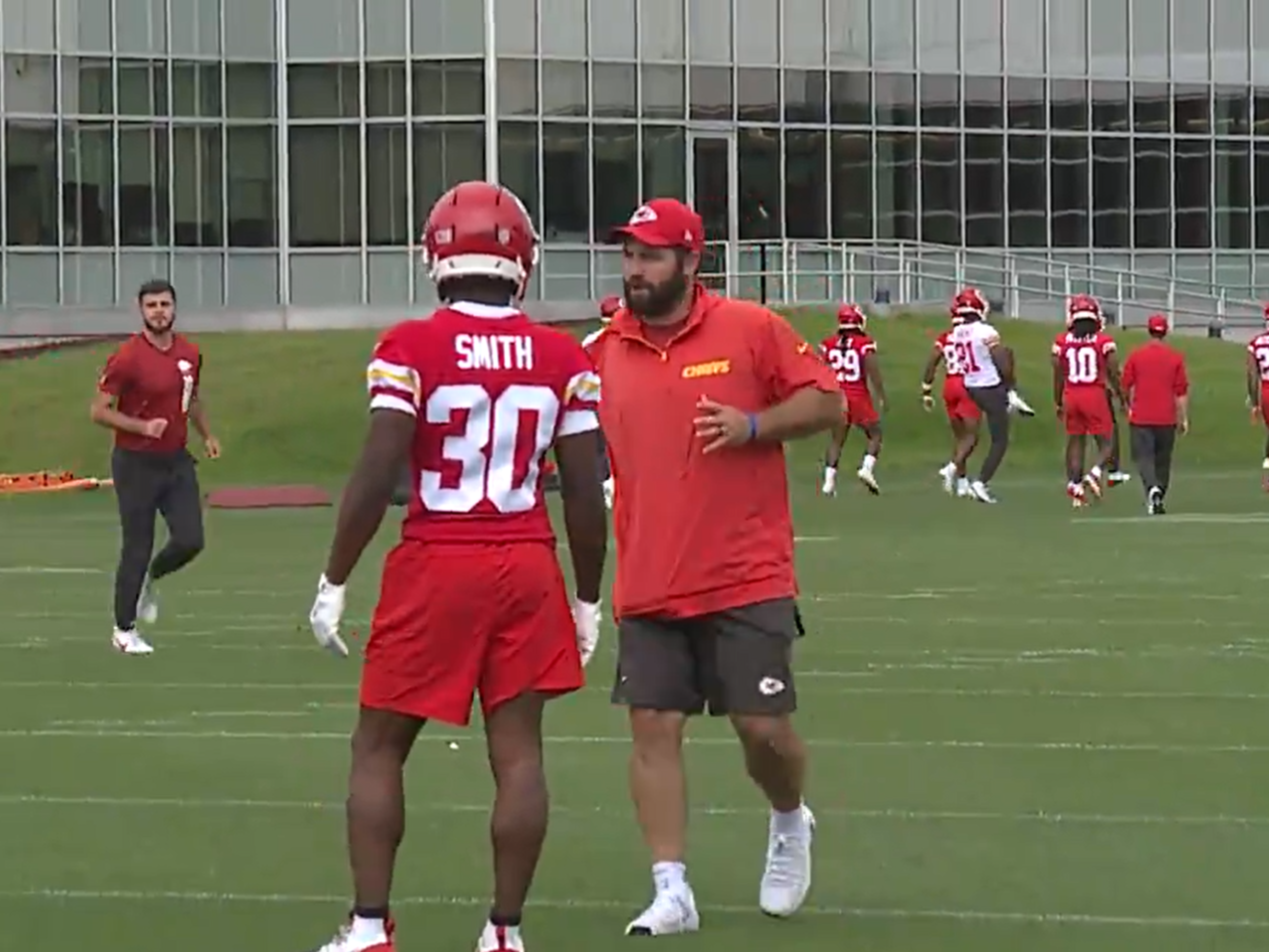 Chiefs' Kareem Hunt, Andy Reid share first impressions of rookie who could  change Kansas City's fortunes at running back - A to Z Sports