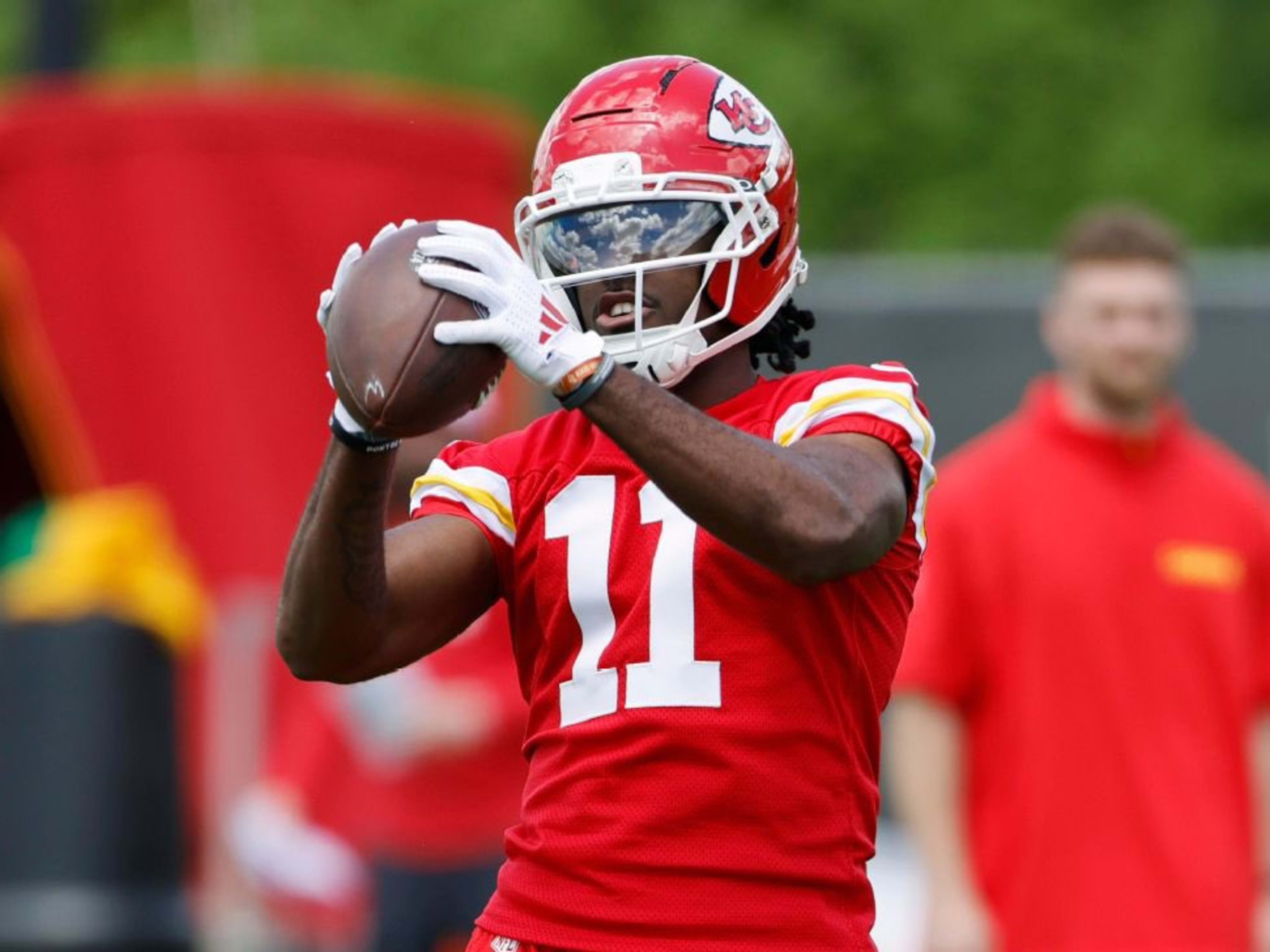 Looming suspension for Rashee Rice could provide opportunities for both young and veteran WRs to make Chiefs' 53-man roster - A to Z Sports