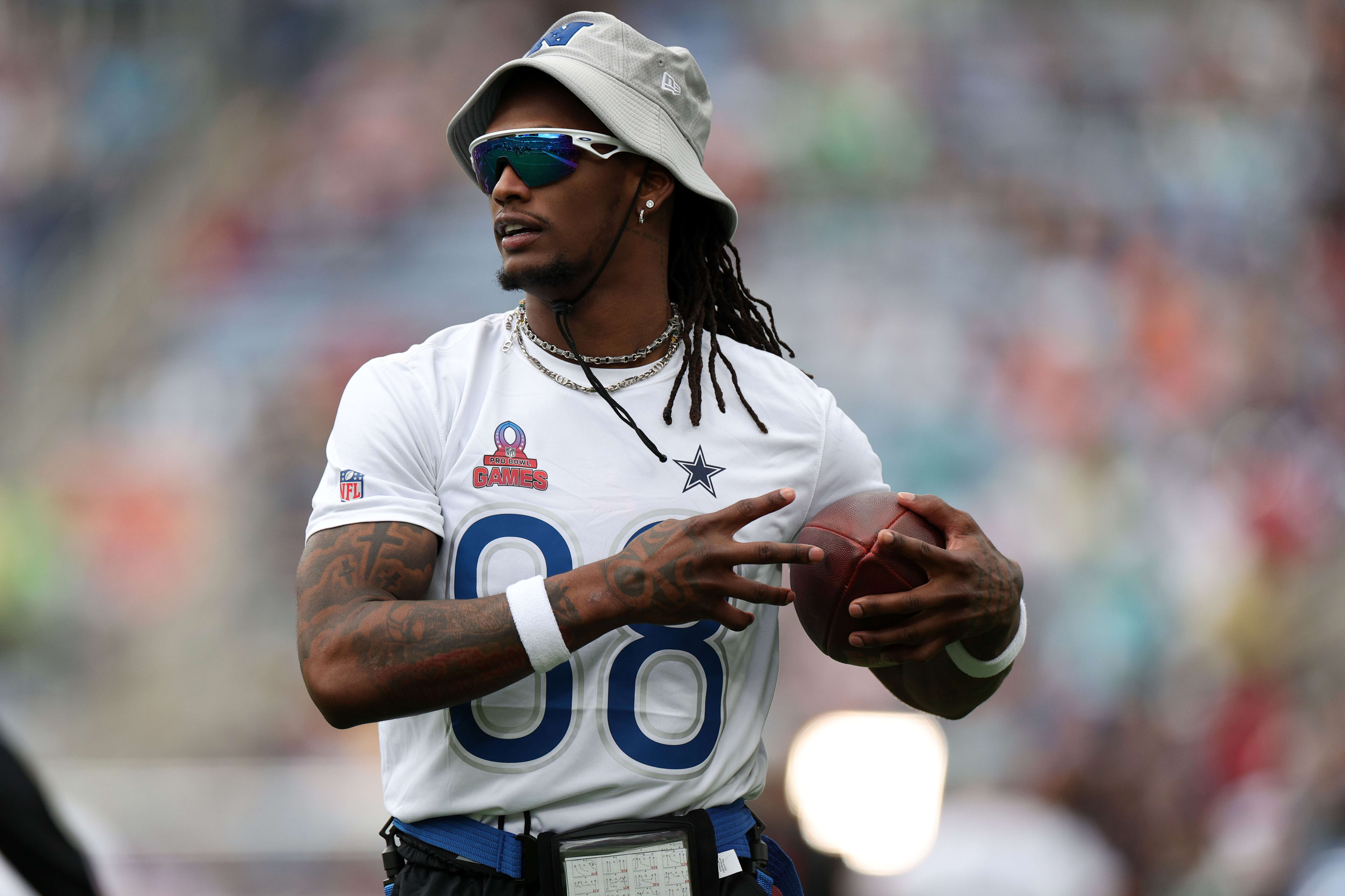 Cowboys' CeeDee Lamb has simple contract demand amid training camp holdout - A to Z Sports