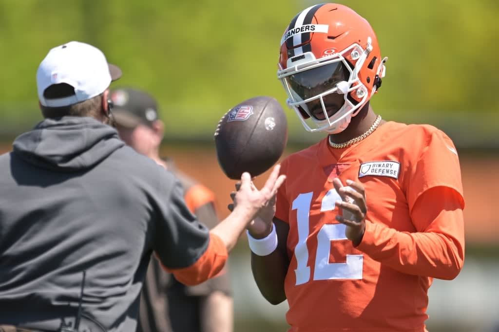 Shedeur Sanders had a hilarious but cool first impression of one Cleveland  Browns quarterback - A to Z Sports