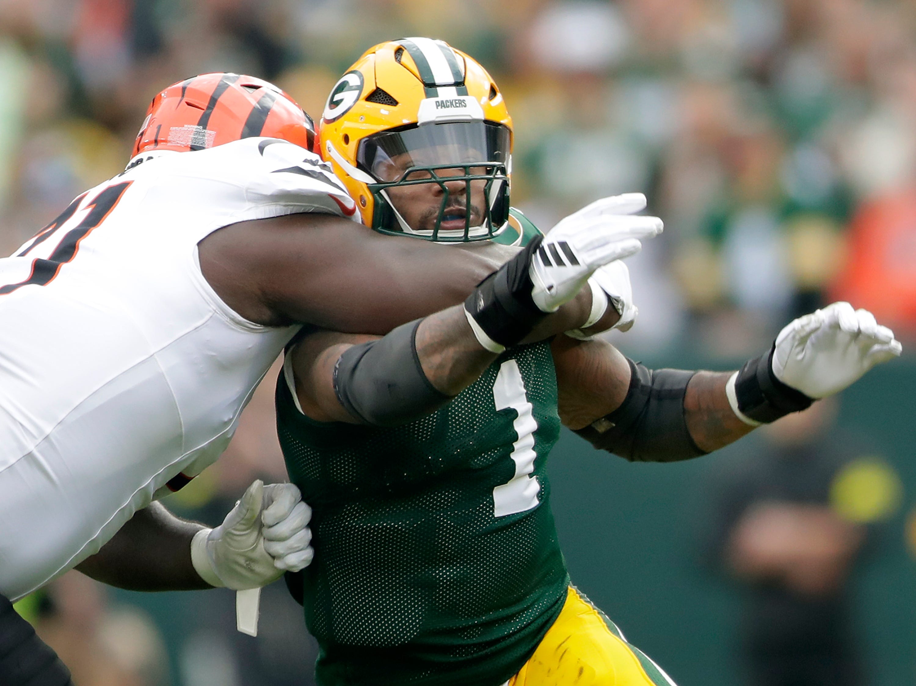 Green Bay Packers defensive end Micah Parsons (1) against the Cincinnati Bengals on Sunday, October 12, 2025, at Lambeau Field in Green Bay, Wis.Green Bay defeated Cincinnati 27-18.