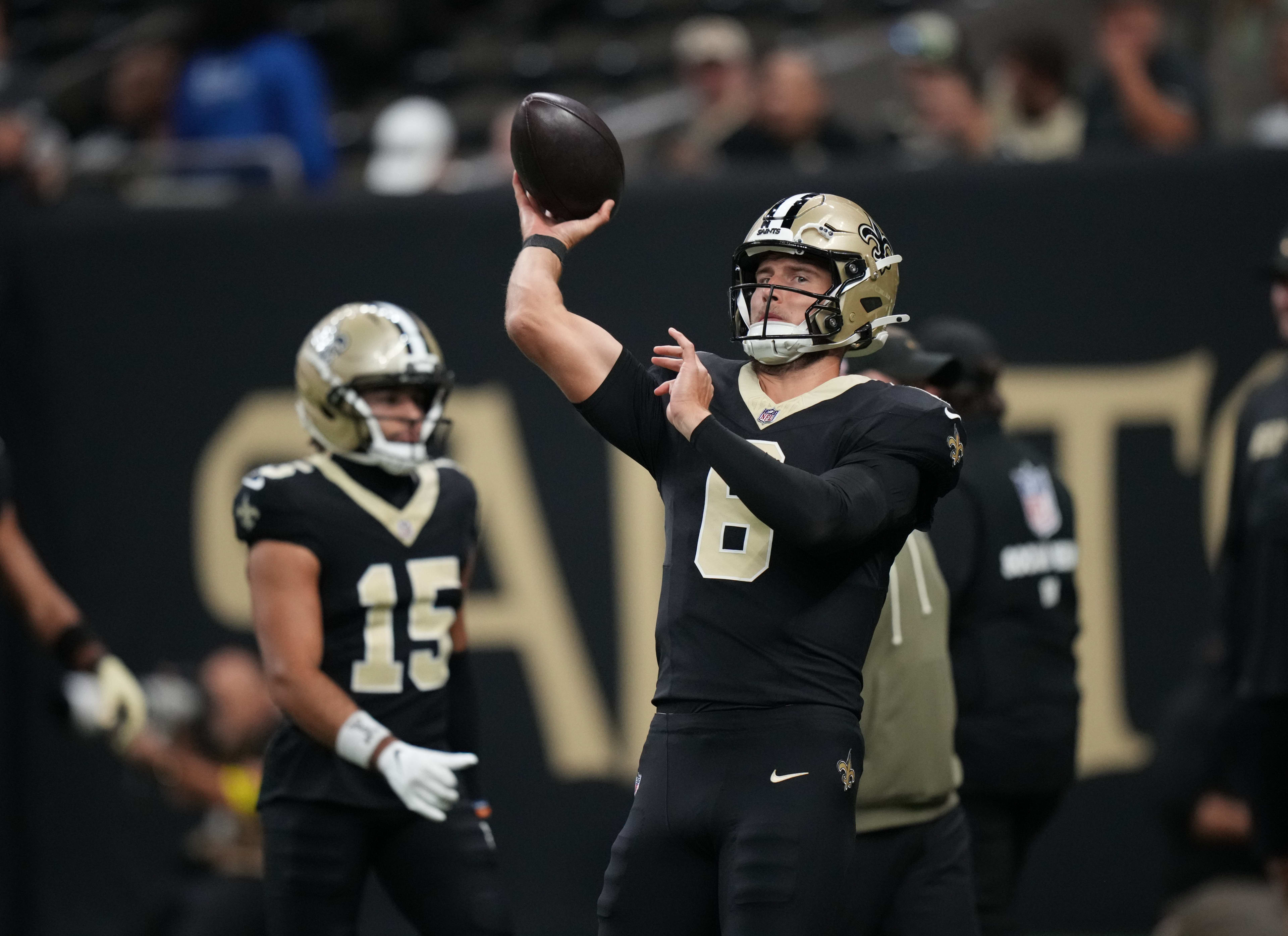 Saints HC Kellen Moore shows faith in QB Tyler Shough and replaces franchise legend in latest 2-round 2026 NFL mock draft