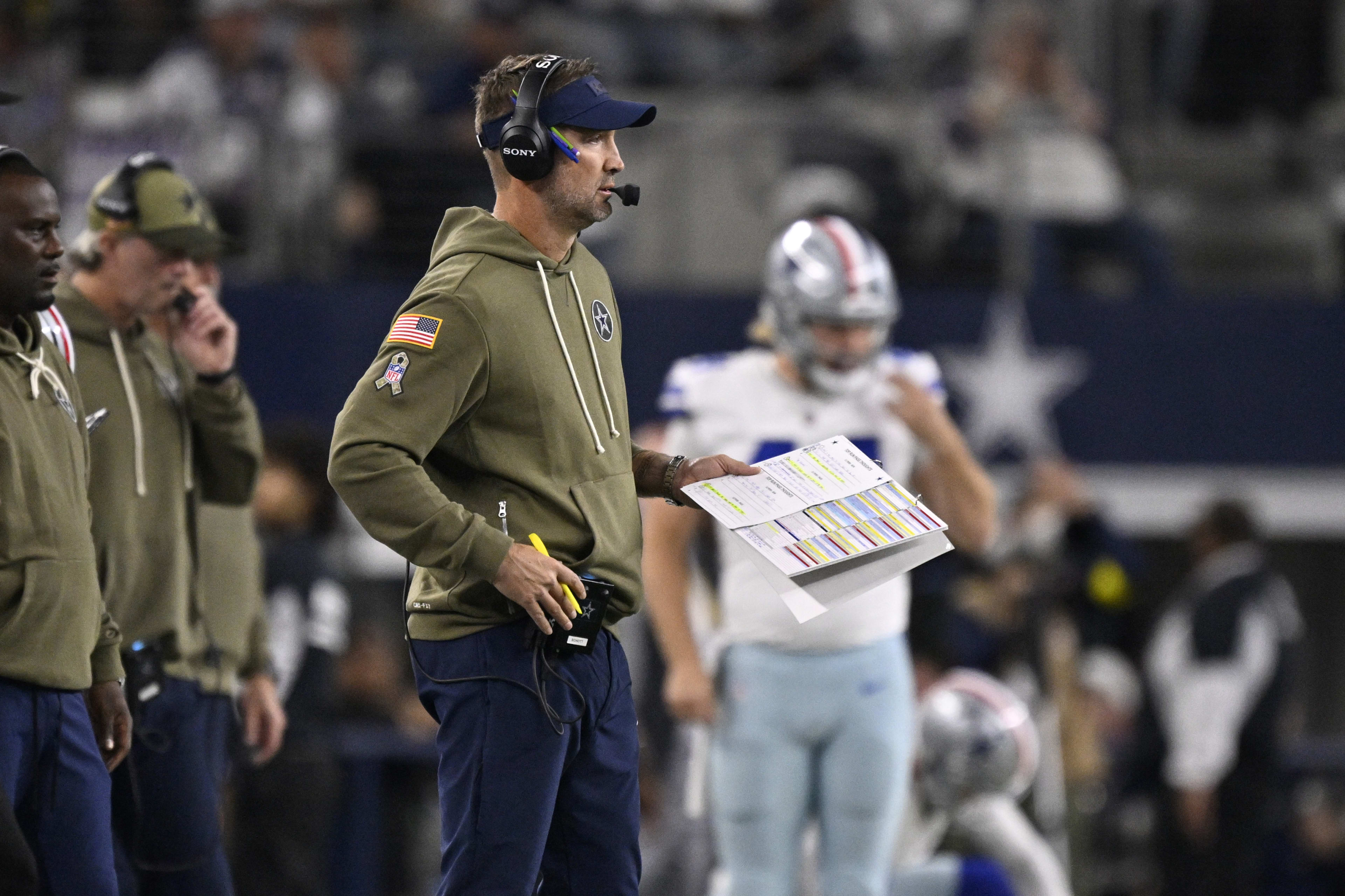 Nov 3, 2025; Arlington, Texas, USA; Dallas Cowboys head coach Brian Schottenheimer looks on in the first half against the Arizona Cardinals at AT&T Stadium. 
