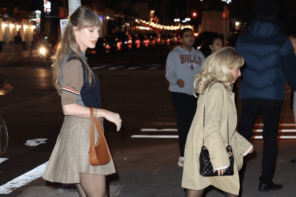 Taylor Swift and Sabrina Carpenter
