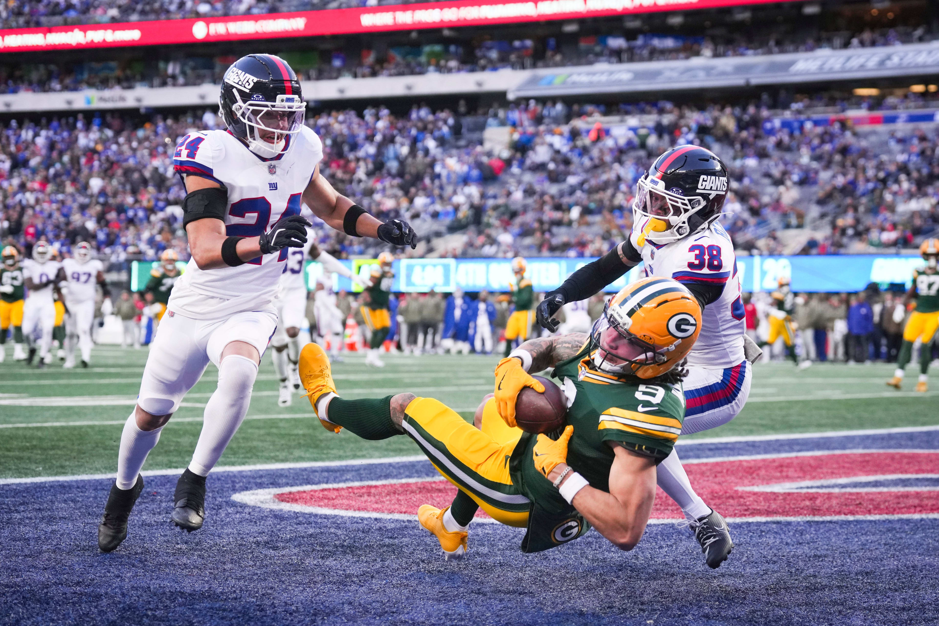 Green Bay Packers wide receiver Christian Watson (9) catches the ball during a game against the New York Giants at MetLife Stadium, Nov 16, 2025, East Rutherford, NJ, USA.
