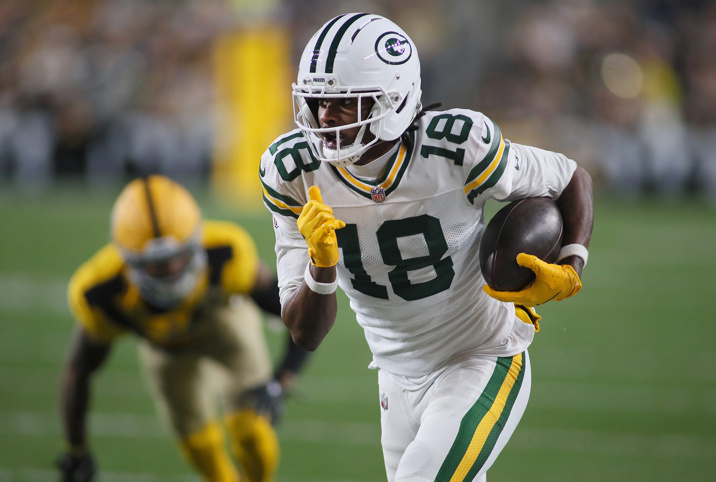 Green Bay Packers wide receiver Malik Heath (18) sprints downfield during the first half against the against the Pittsburgh Steelers at Acrisure Stadium in Pittsburgh, PA on October 26, 2025.