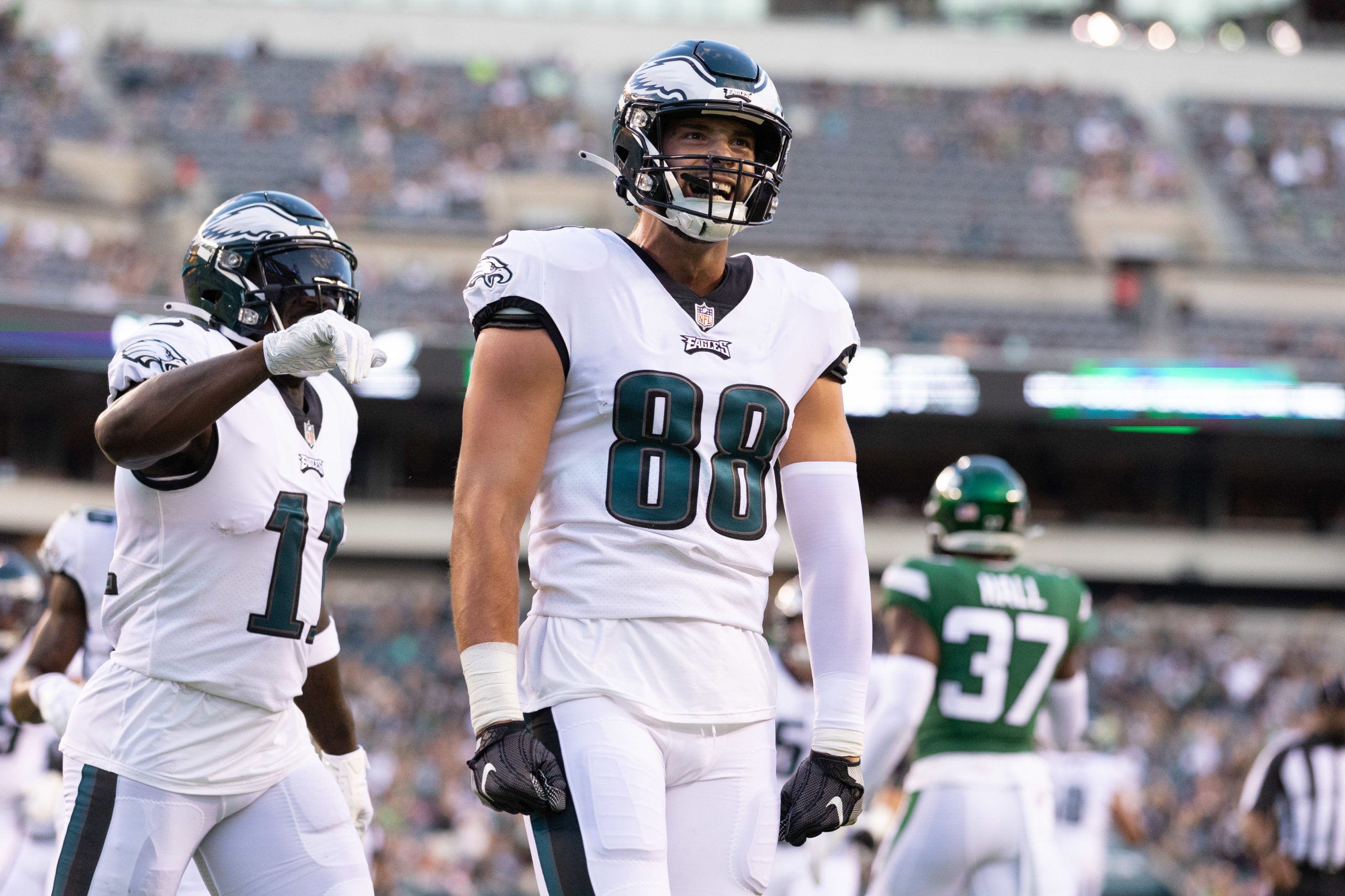 QB Eagles Goedert Hurts