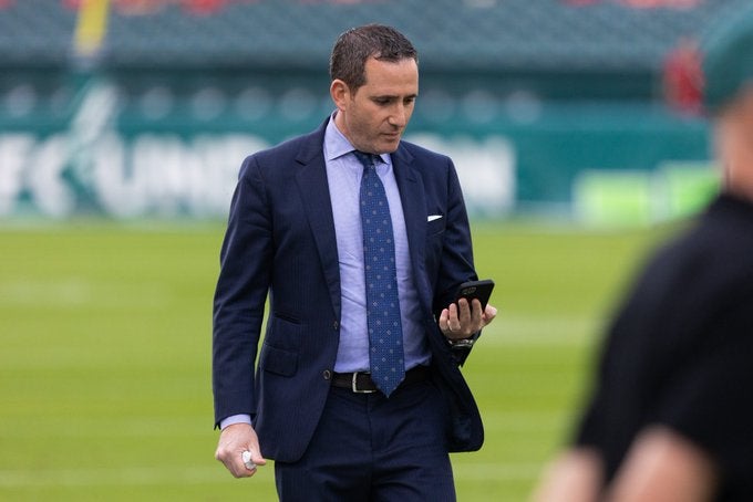 Philadelphia Eagles trade deadline RObert Quinn DE pass rusher stats sacks 2021 Pro Bowl Chicago Bears Super Bowl GM NFL football news