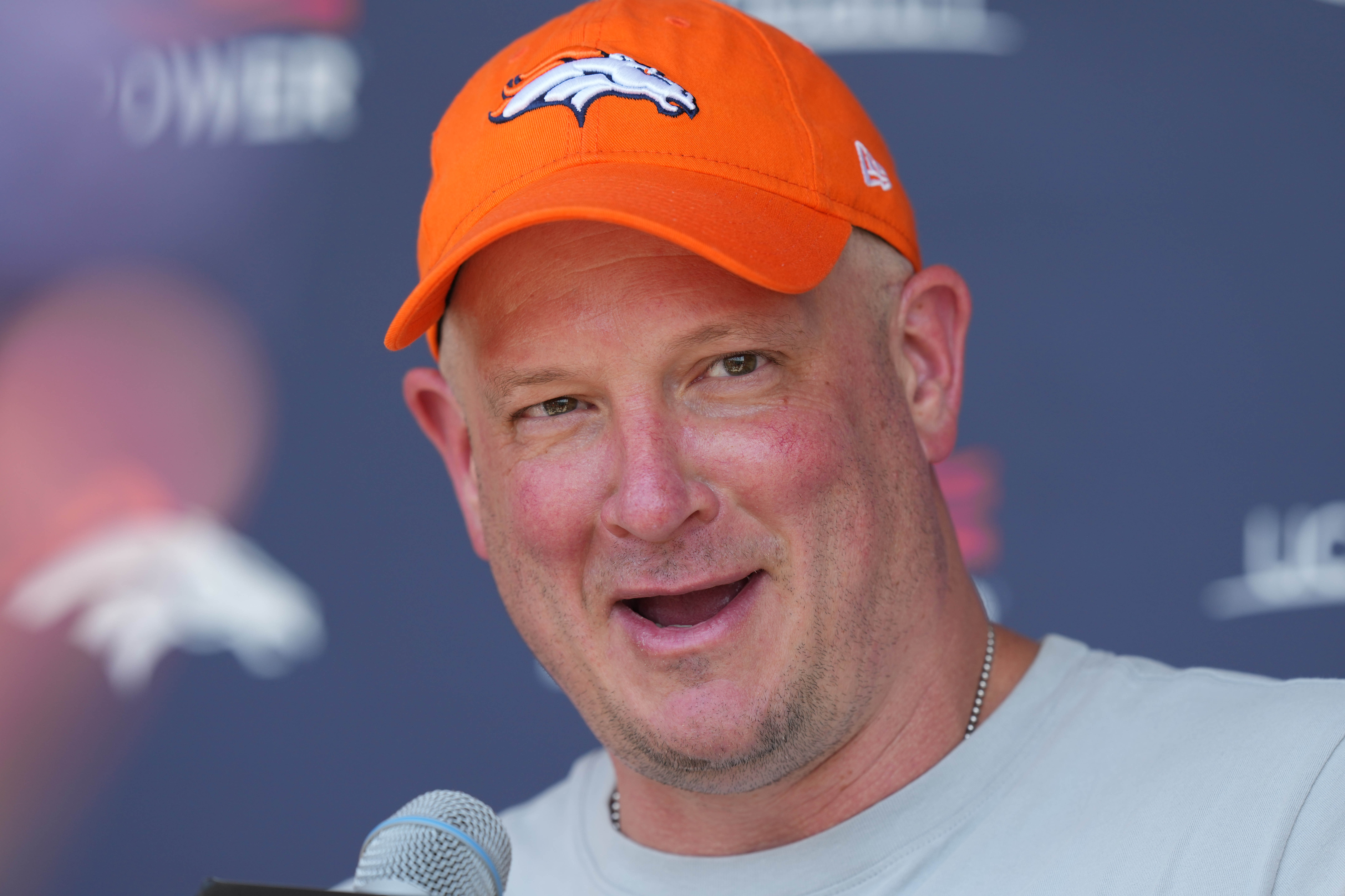 Broncos, Hackett, coach,