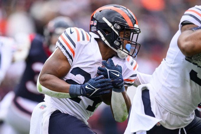 Chicago Bears Khalil Herbert hurt injured reserve IR RB Running back David Montgomery Justin Fields rush rushing yards touchdowns TDs NFL history offense football news