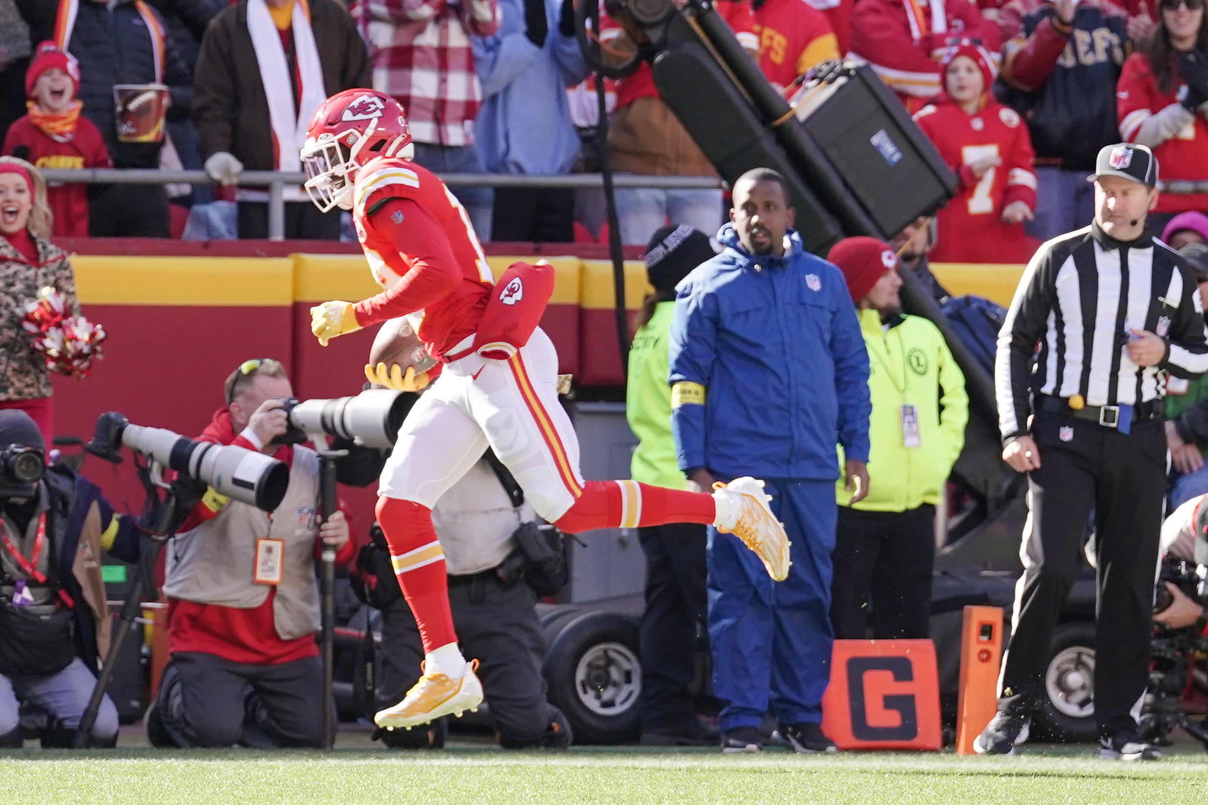 Chiefs, Toney, injury