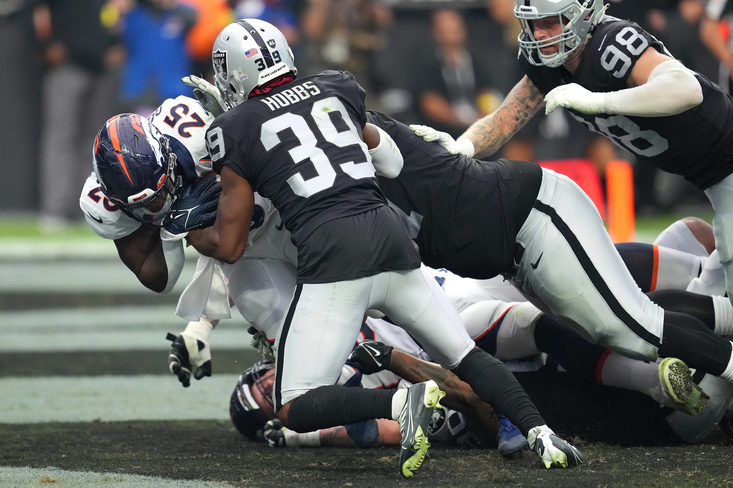 Broncos, Raiders, Gordon