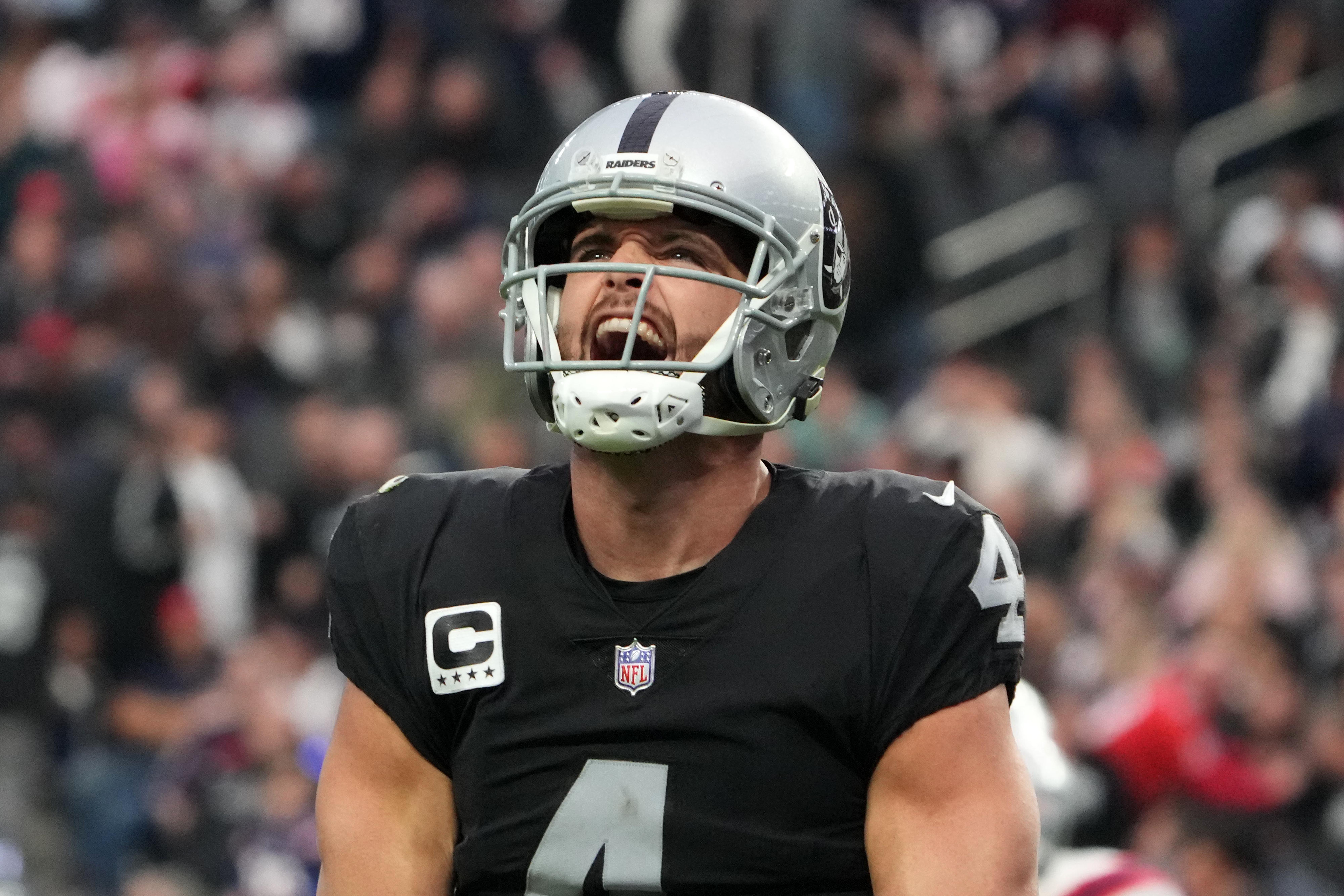 Derek Carr raiders